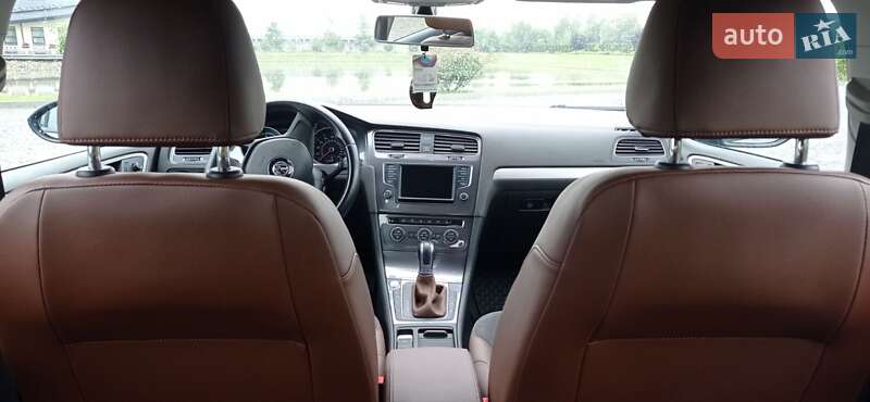 Хетчбек Volkswagen e-Golf 2016 в Жовкві