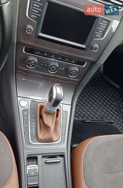 Хэтчбек Volkswagen e-Golf 2016 в Жовкве