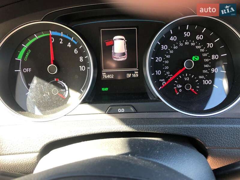 Хетчбек Volkswagen e-Golf 2016 в Жовкві