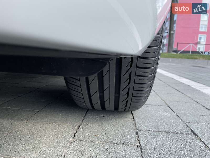 Хэтчбек Volkswagen e-Golf 2018 в Хмельницком