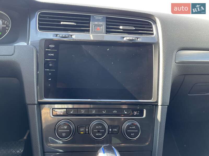 Хэтчбек Volkswagen e-Golf 2018 в Хмельницком