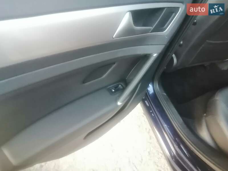 Хэтчбек Volkswagen e-Golf 2014 в Виннице