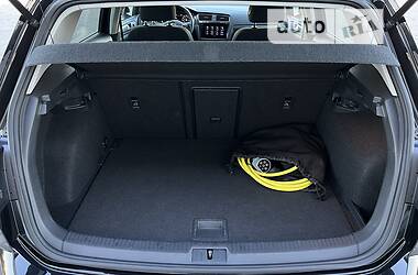 Хетчбек Volkswagen e-Golf 2018 в 