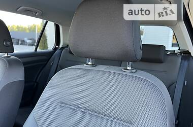 Хетчбек Volkswagen e-Golf 2018 в 