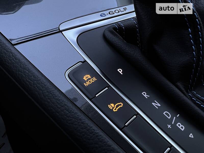 Хэтчбек Volkswagen e-Golf 2018 в Луцке
