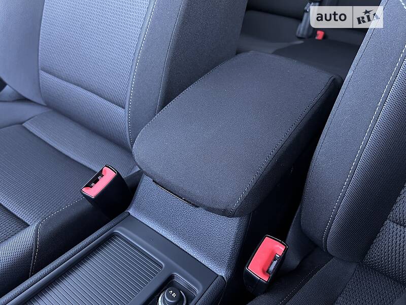 Хэтчбек Volkswagen e-Golf 2018 в Луцке