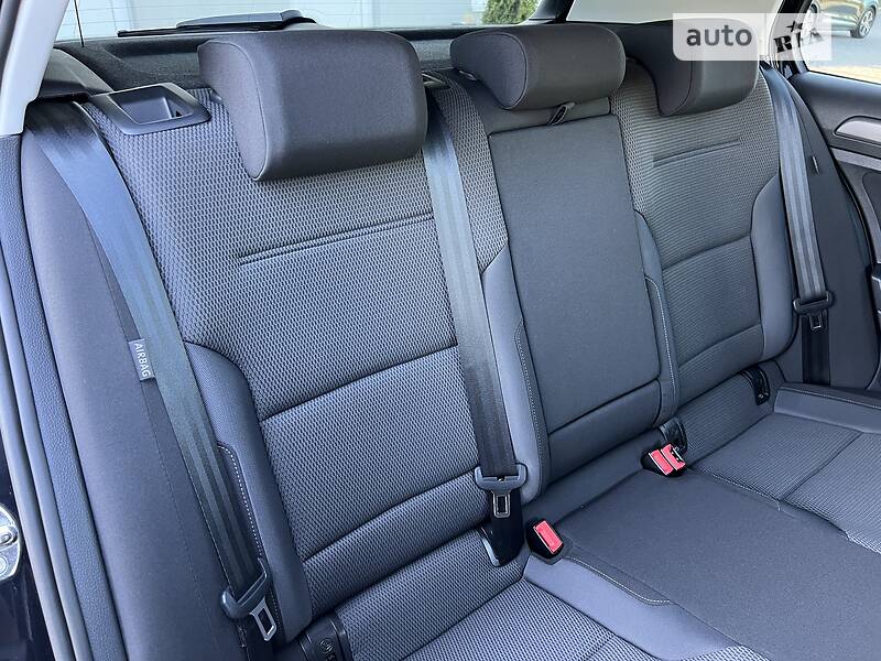 Хэтчбек Volkswagen e-Golf 2018 в Луцке