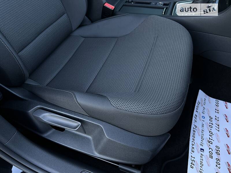 Хэтчбек Volkswagen e-Golf 2018 в Луцке