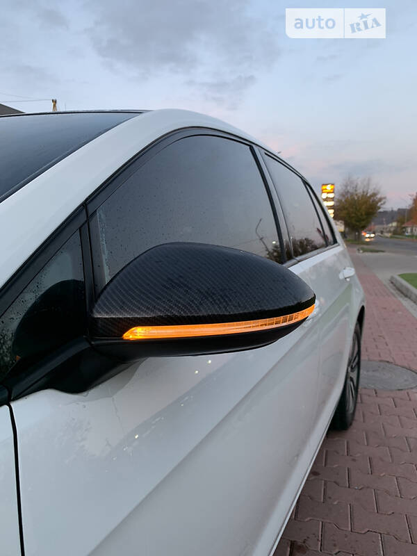 Хэтчбек Volkswagen e-Golf 2017 в Мукачево фото 7 Хэтчбек Volkswagen e-Golf 2017 в Мукачево