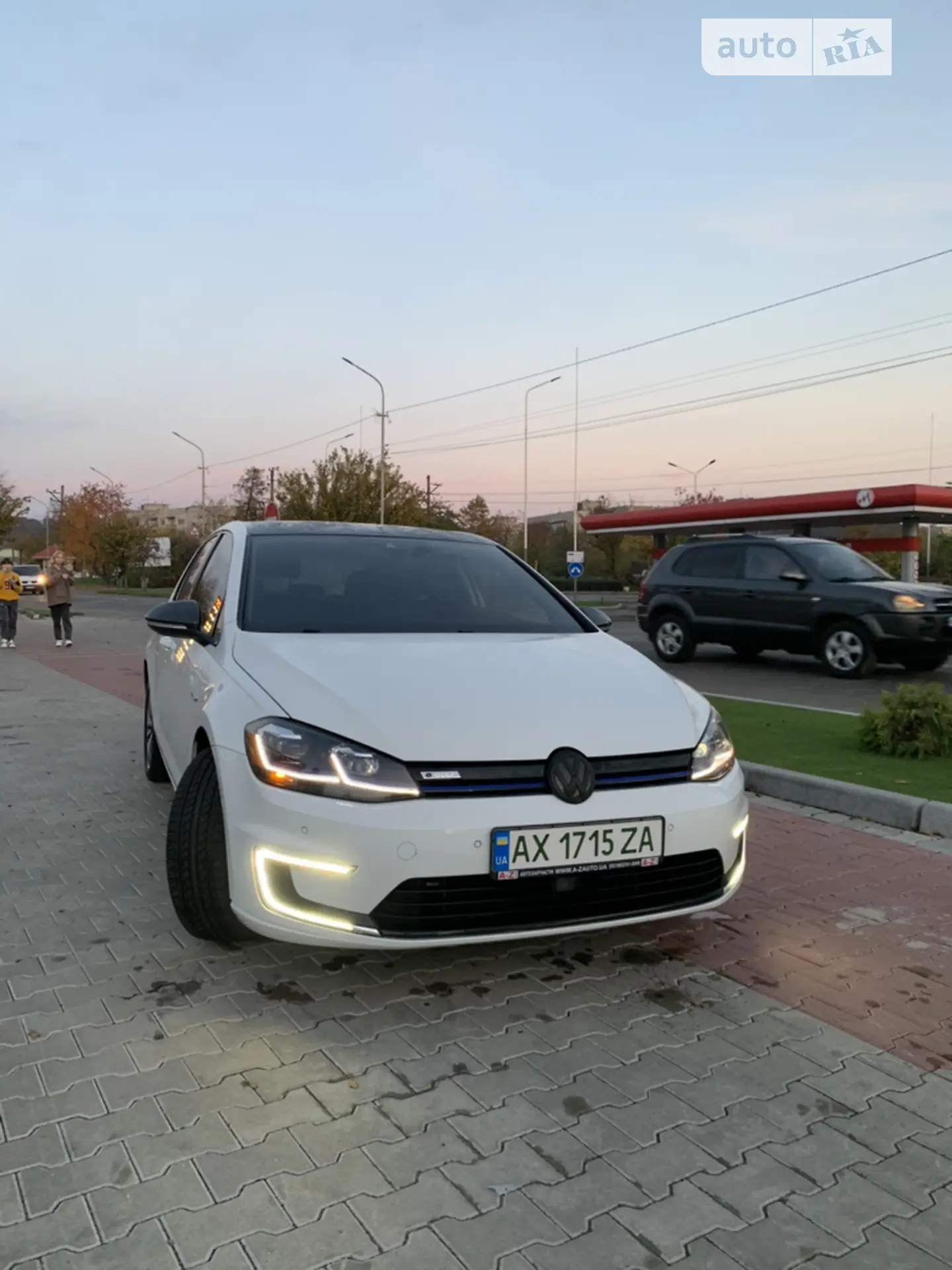 2017 Volkswagen Golf - фото 1