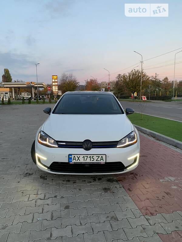 Хэтчбек Volkswagen e-Golf 2017 в Мукачево фото 5 Хэтчбек Volkswagen e-Golf 2017 в Мукачево
