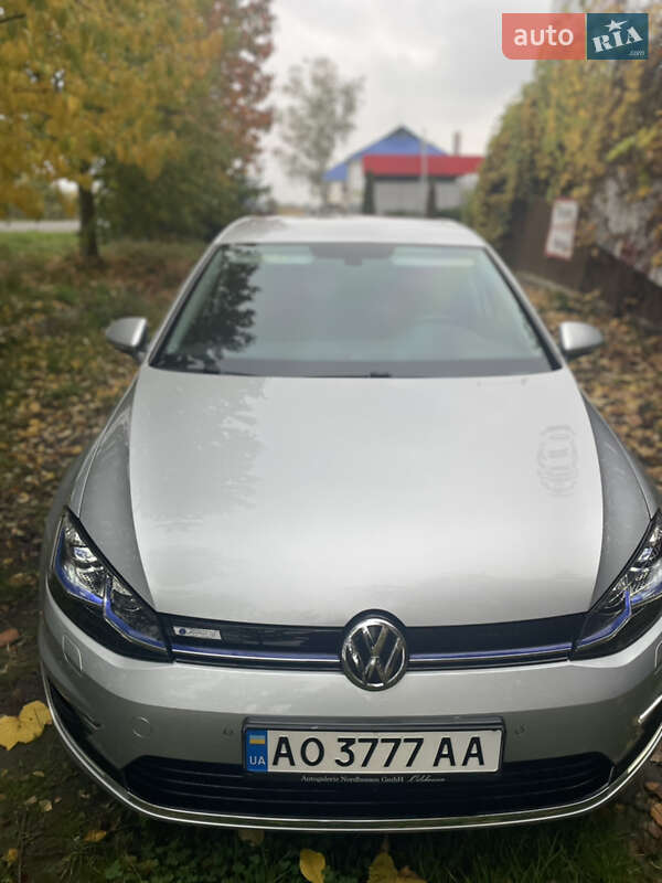 Хэтчбек Volkswagen e-Golf 2019 в Мукачево