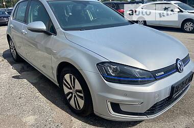 Хэтчбек Volkswagen e-Golf 2015 в Луцке