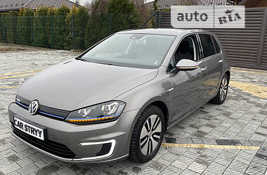 Хетчбек Volkswagen e-Golf 2015 в Стрию