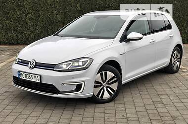 Хэтчбек Volkswagen e-Golf 2017 в 