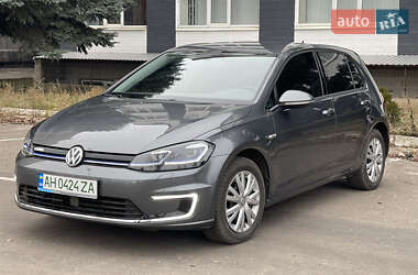 Хэтчбек Volkswagen e-Golf 2018 в 