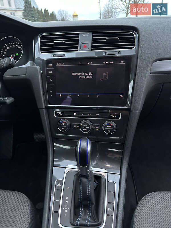 Хетчбек Volkswagen e-Golf 2018 в Мукачевому