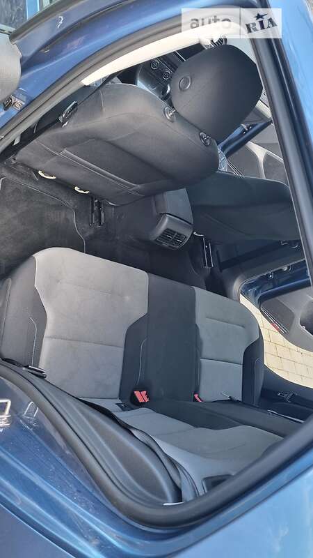 Хэтчбек Volkswagen e-Golf 2016 в Киеве