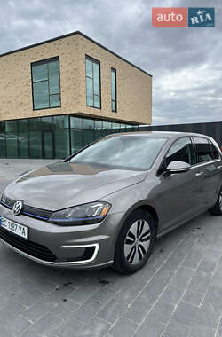 Хэтчбек Volkswagen e-Golf 2015 в Городке