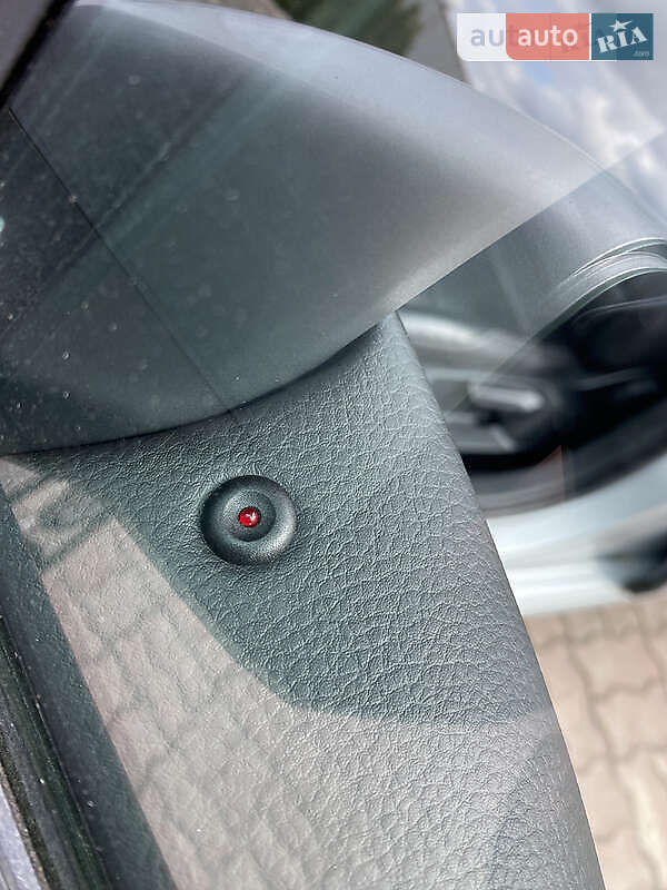 Хетчбек Volkswagen e-Golf 2015 в Хмельницькому