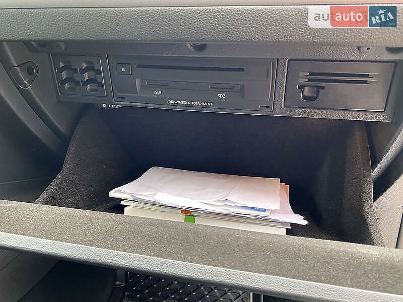 Хетчбек Volkswagen e-Golf 2015 в Хмельницькому