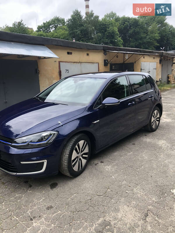 Хэтчбек Volkswagen e-Golf 2018 в Львове