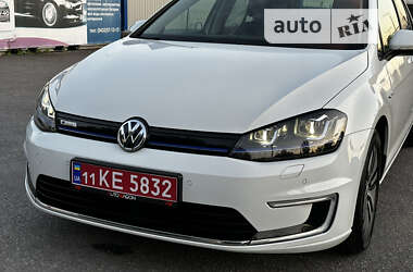 Хетчбек Volkswagen e-Golf 2016 в 