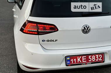 Хетчбек Volkswagen e-Golf 2016 в 