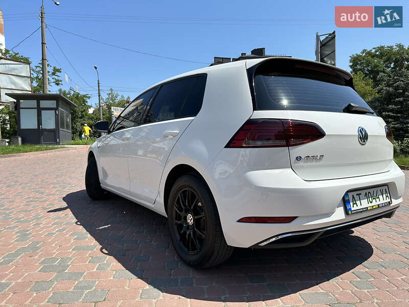 Хетчбек Volkswagen e-Golf 2017 в Івано-Франківську фото 8 Хетчбек Volkswagen e-Golf 2017 в Івано-Франківську