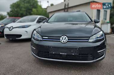 Хетчбек Volkswagen e-Golf 2020 в 