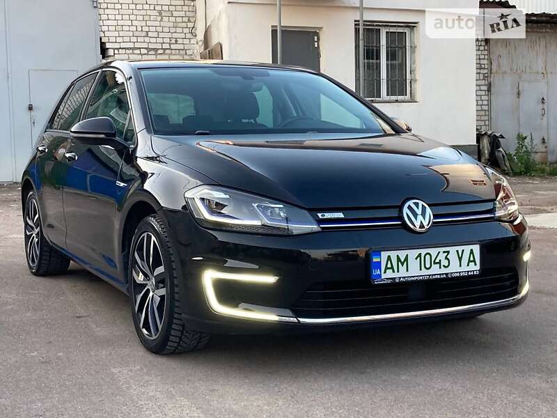 Хэтчбек Volkswagen e-Golf 2018 в Житомире