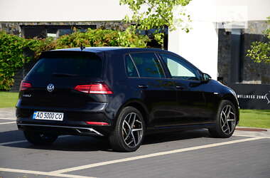 Хетчбек Volkswagen e-Golf 2018 в 