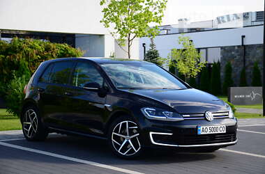 Хетчбек Volkswagen e-Golf 2018 в 
