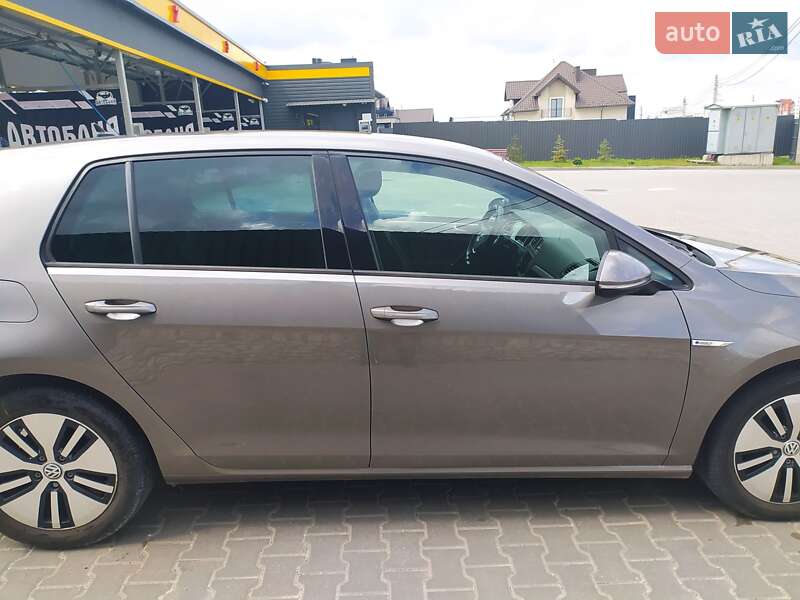Хэтчбек Volkswagen e-Golf 2016 в Тернополе