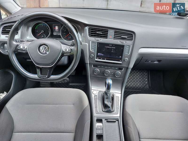 Хэтчбек Volkswagen e-Golf 2016 в Тернополе