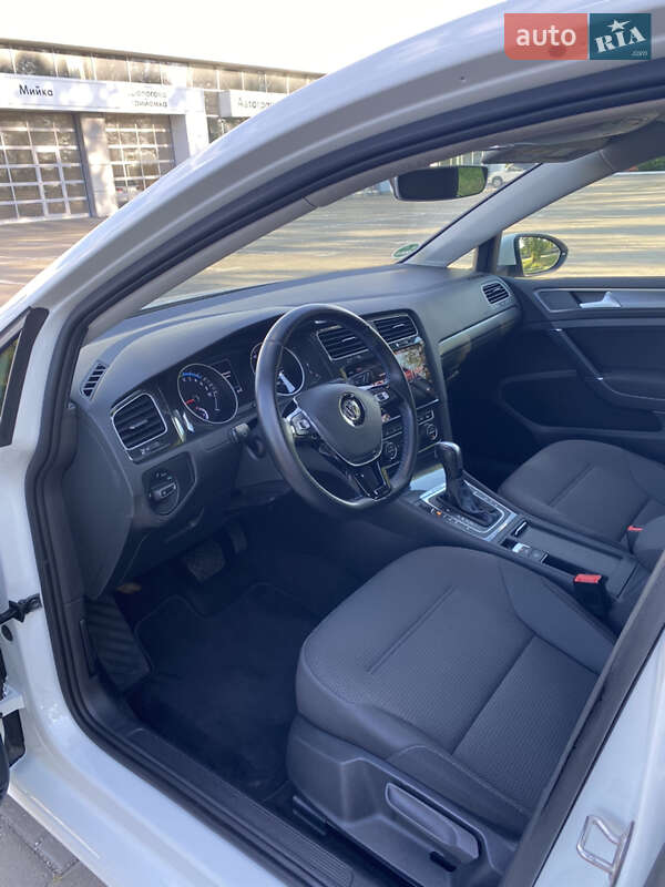 Хетчбек Volkswagen e-Golf 2019 в Миколаєві