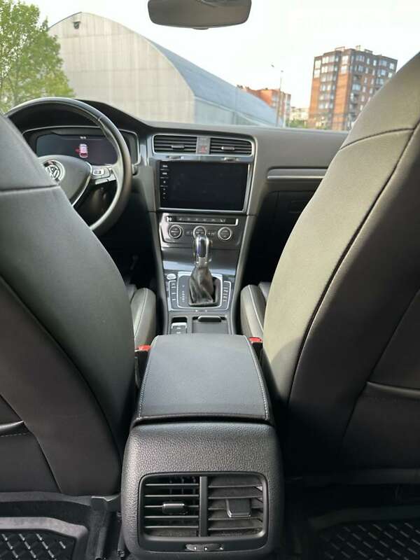 Хетчбек Volkswagen e-Golf 2017 в Луцьку