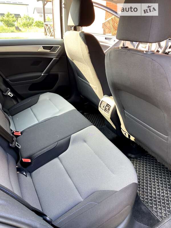 Хэтчбек Volkswagen e-Golf 2015 в Виннице