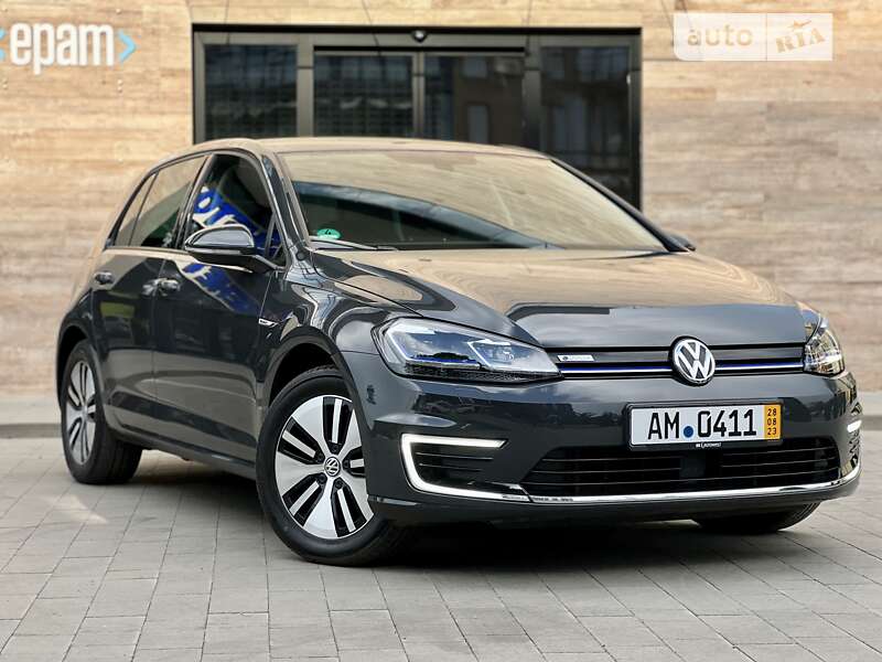 Хэтчбек Volkswagen e-Golf 2020 в 
