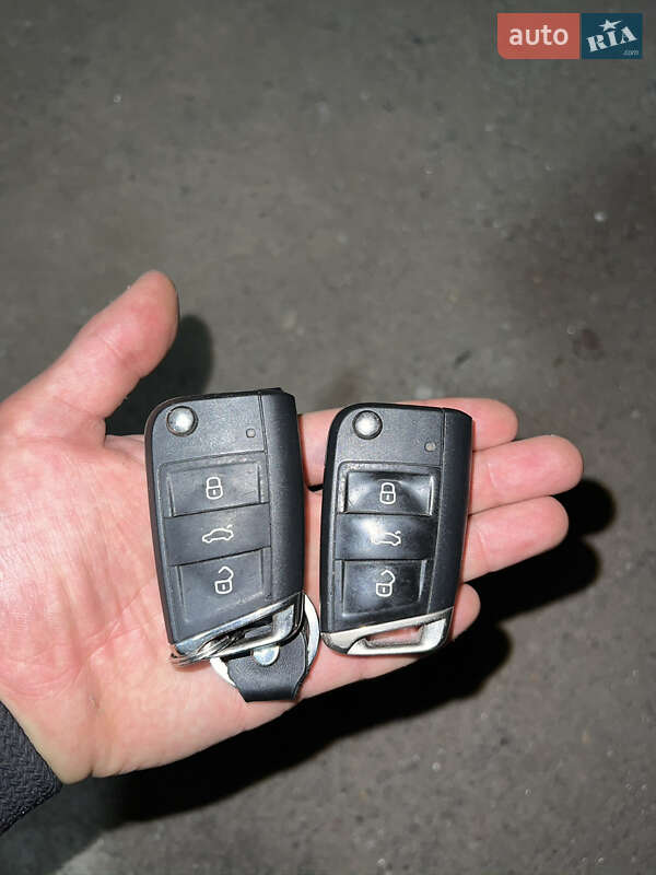 Хетчбек Volkswagen e-Golf 2017 в Бердичеві