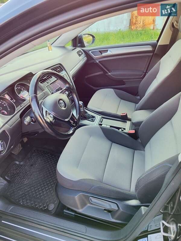 Хетчбек Volkswagen e-Golf 2015 в Харкові
