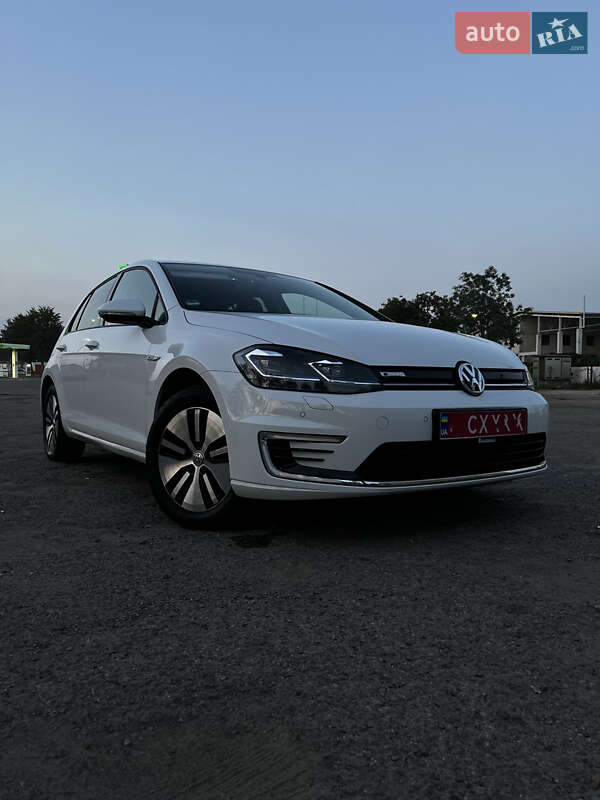 Хетчбек Volkswagen e-Golf 2020 в Івано-Франківську