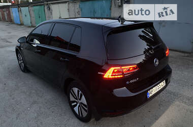 Хетчбек Volkswagen e-Golf 2015 в Запоріжжі