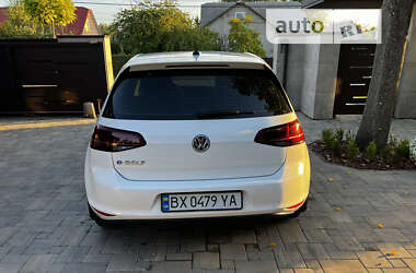 Хэтчбек Volkswagen e-Golf 2015 в Черновцах