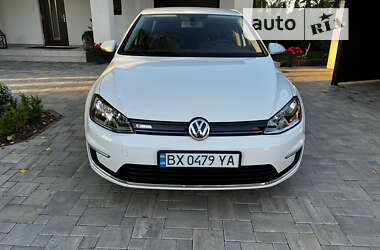 Хэтчбек Volkswagen e-Golf 2015 в Черновцах