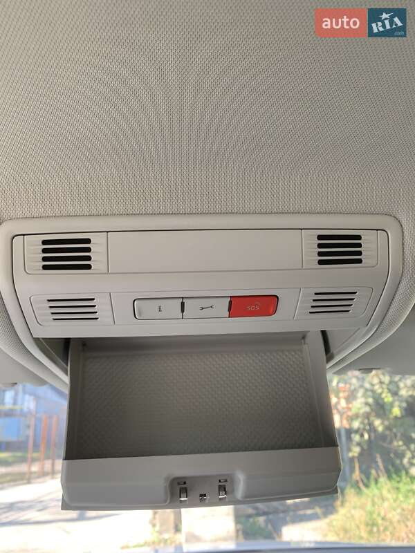 Хетчбек Volkswagen e-Golf 2020 в Хмельницькому фото 19 Хетчбек Volkswagen e-Golf 2020 в Хмельницькому