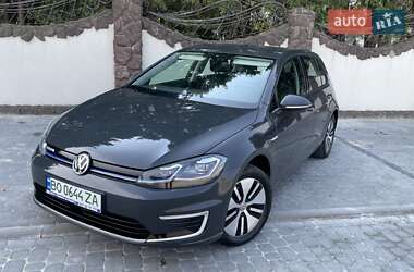 Хэтчбек Volkswagen e-Golf 2019 в 
