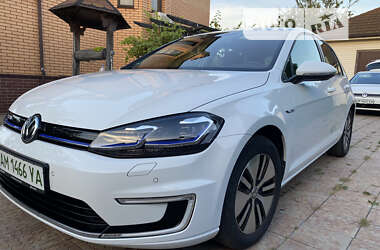 Хэтчбек Volkswagen e-Golf 2018 в 
