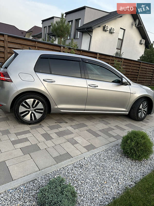 Хетчбек Volkswagen e-Golf 2014 в Луцьку