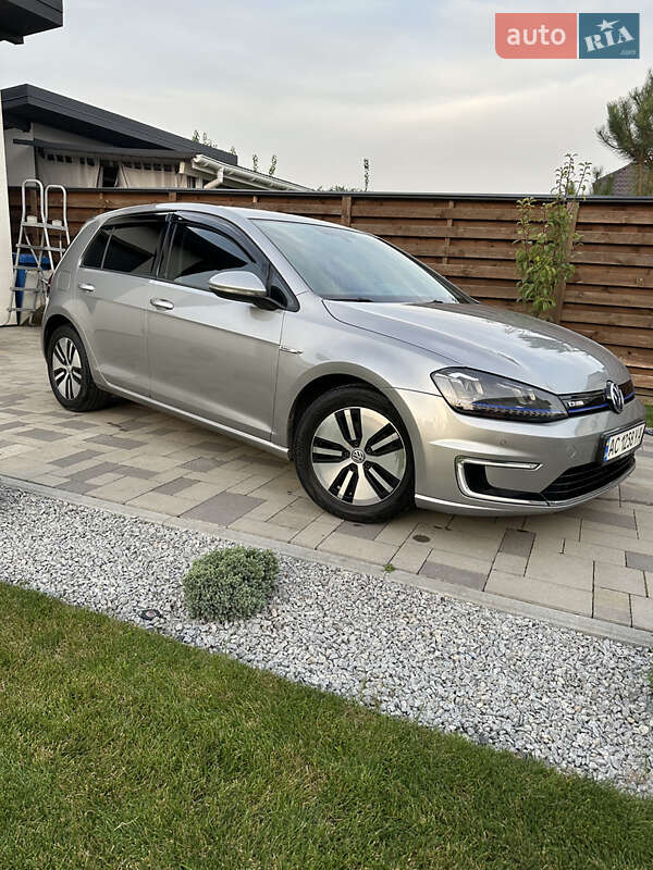 Хетчбек Volkswagen e-Golf 2014 в Луцьку